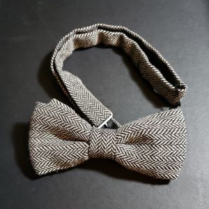 Bow tie